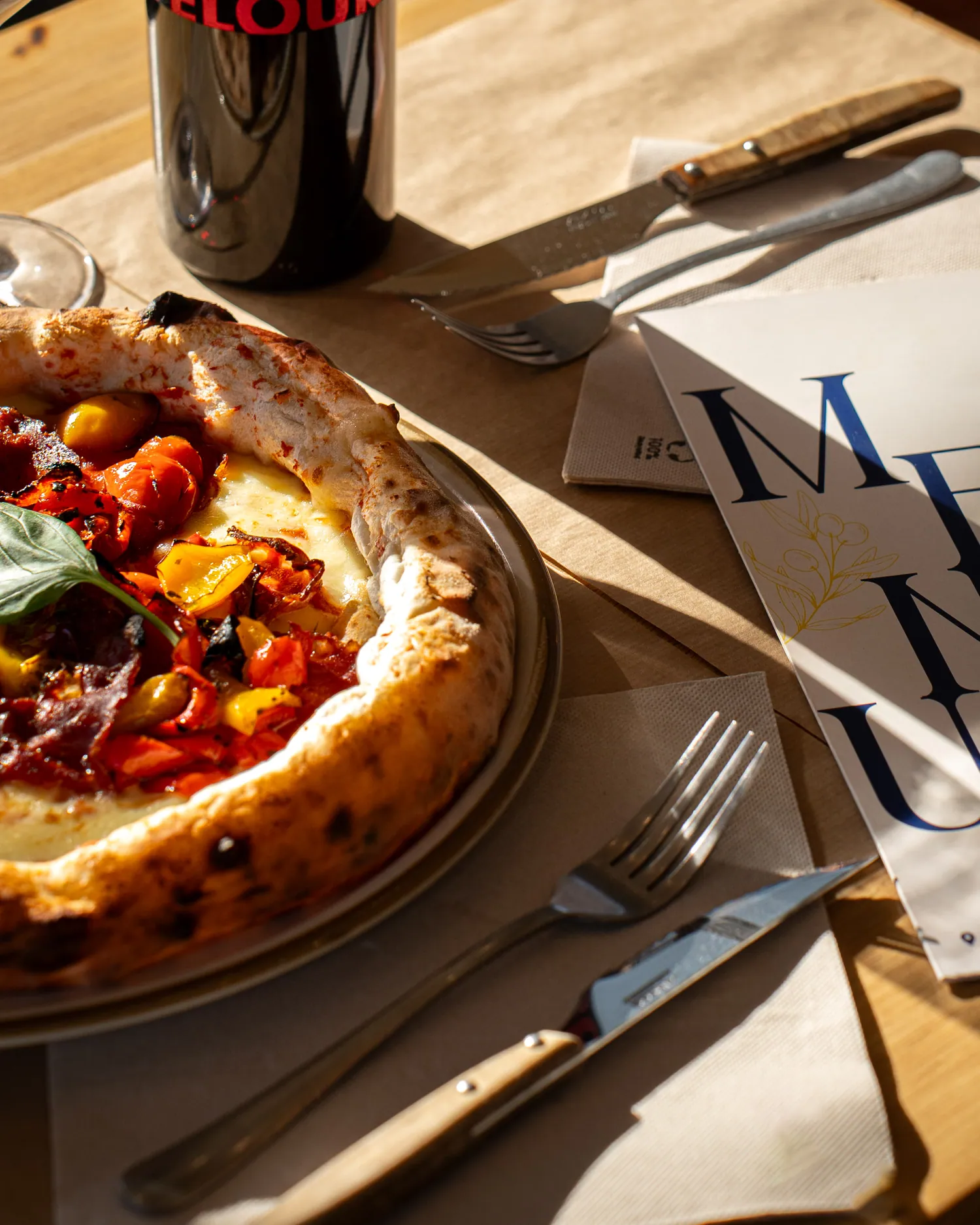 Pizzas et plats méditerranéens